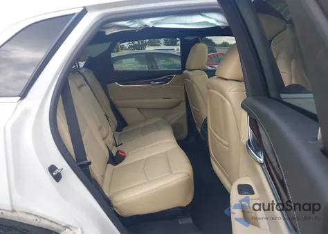 2017 Cadillac Xt5 Luxury z USA, uszkodzony, nr VIN 1GYKNDRS8HZ222308